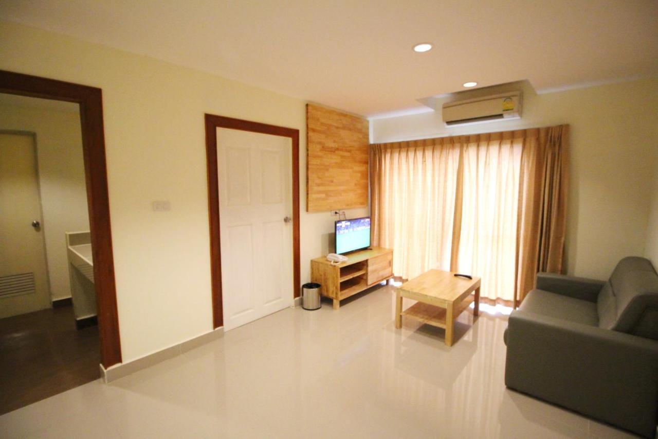 Lee Place Phatthanakan Condo 曼谷 外观 照片