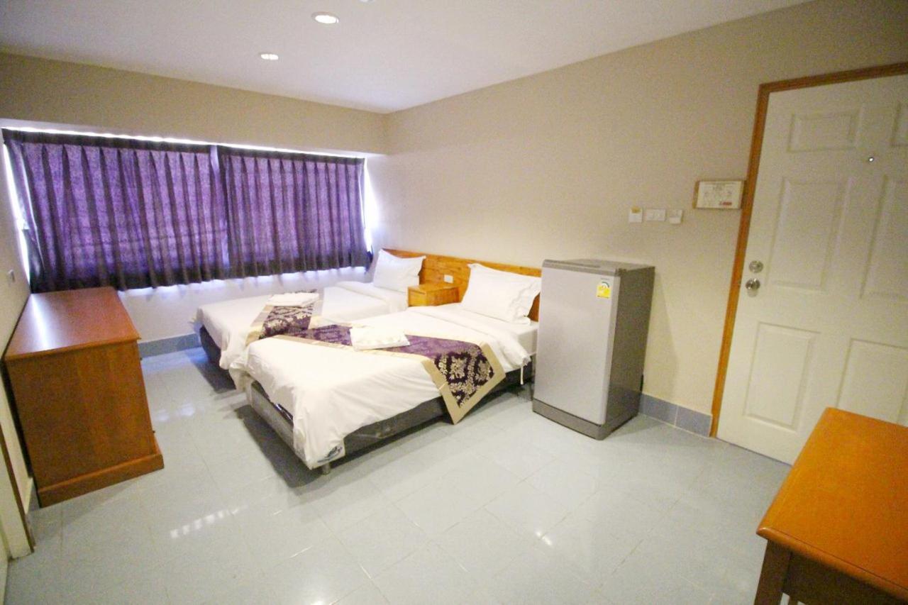 Lee Place Phatthanakan Condo 曼谷 外观 照片