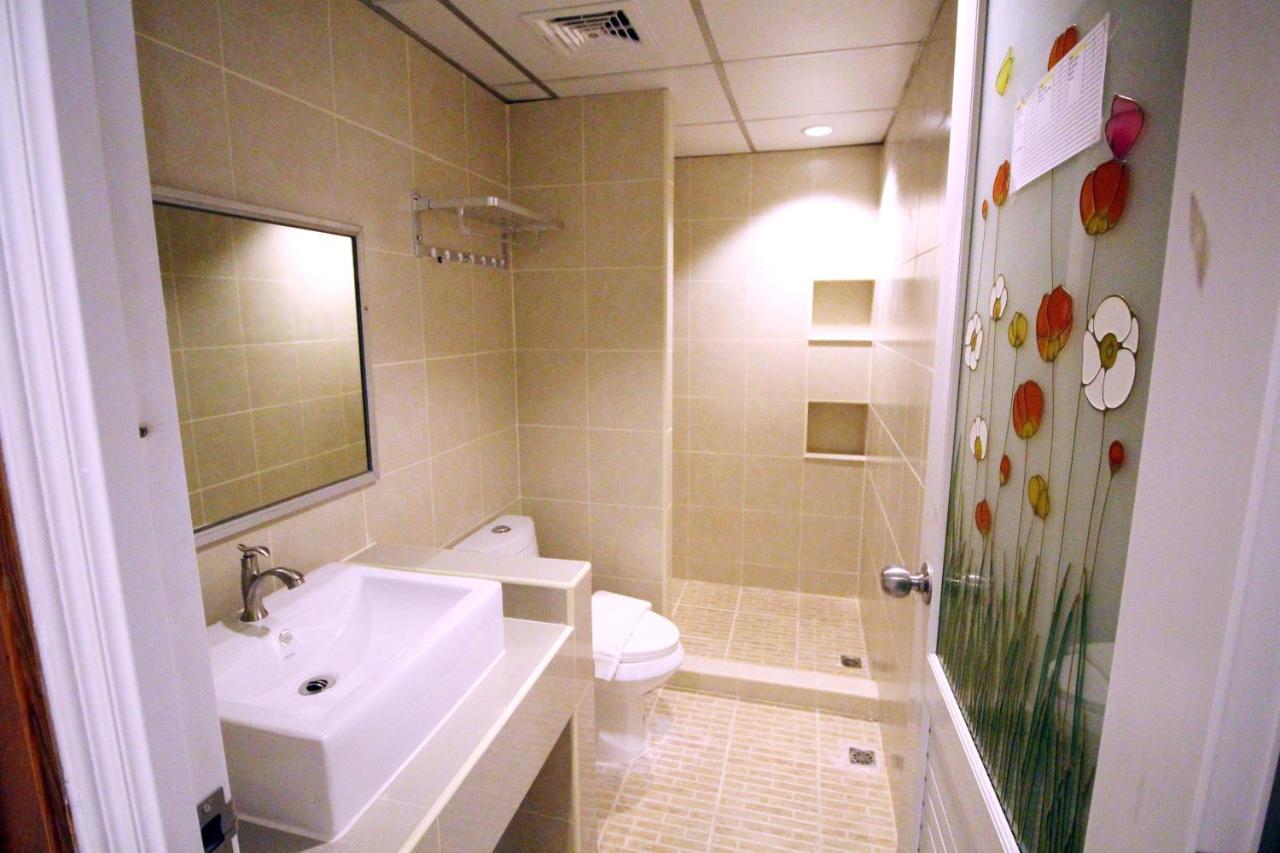 Lee Place Phatthanakan Condo 曼谷 外观 照片