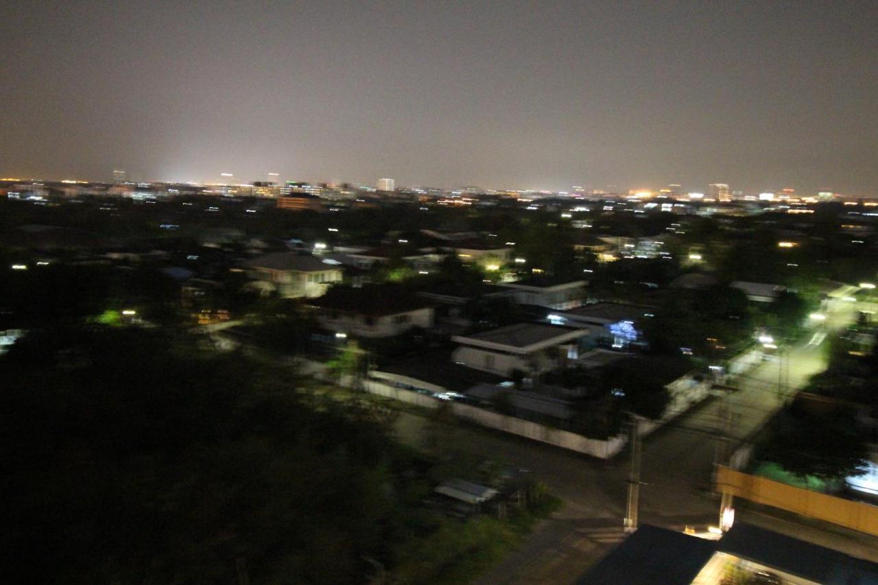 Lee Place Phatthanakan Condo 曼谷 外观 照片